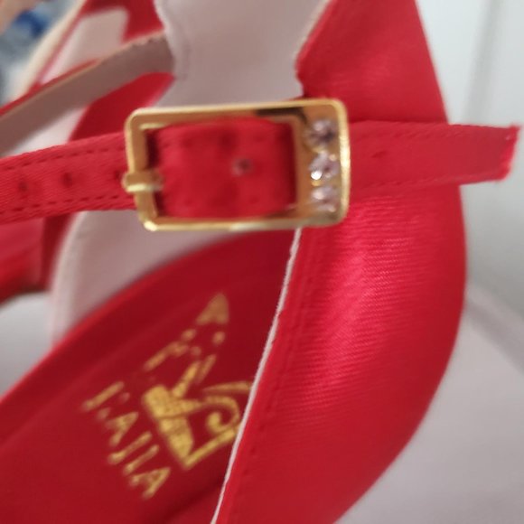 Salsa Style Red Satin Sandals NWOT - Picture 3 of 6